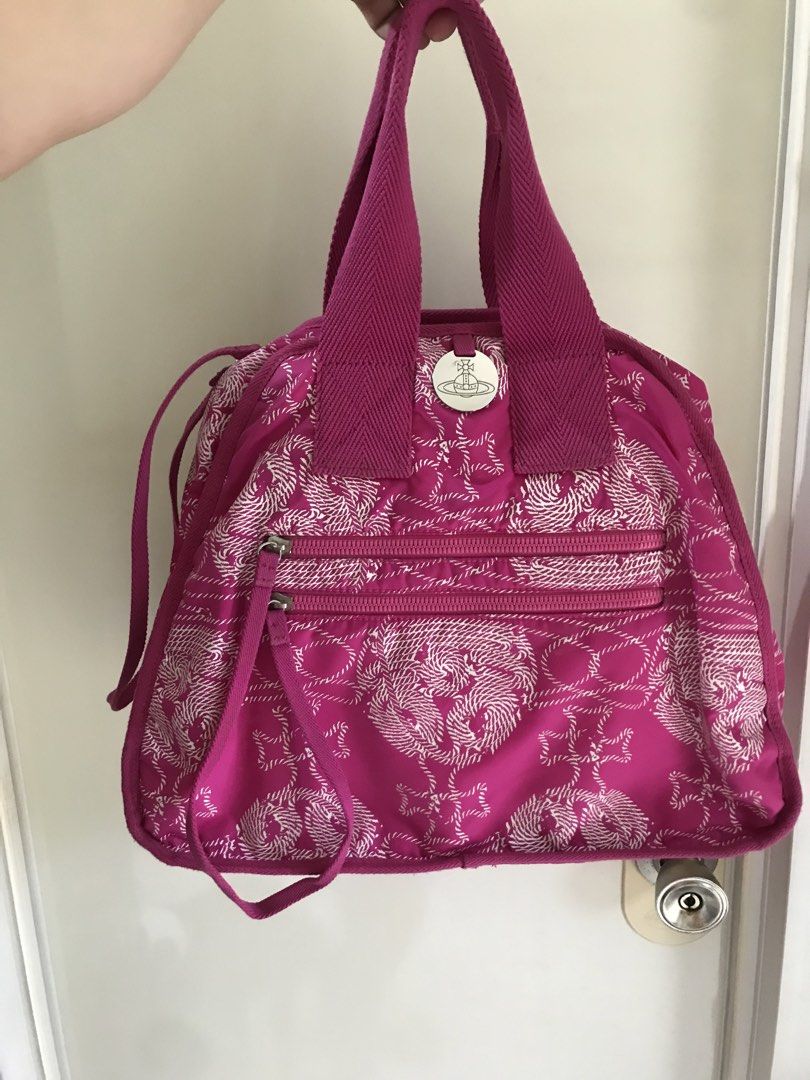 Vivienne westwood (Category: Tote Bags) located in Balete No 2. Submitted by troyesybang (Listing ID 1462917907, Image 2). Description: Tote nylon Used items X sensi Lp posted Sf to j&t no cod no cop Medium size.