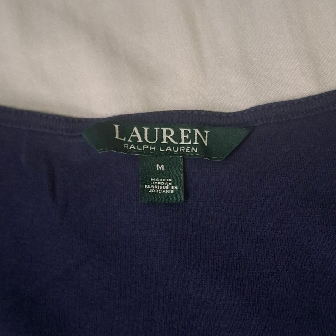 V-neck fitted top (Category: Activewear) located in Adams. Submitted by frog_and_clover (Listing ID 1462920271, Image 3). Description: Navy blue Ralph Lauren V-neck fitted top. no issue slightly used and well loved. can fit Small to medium.