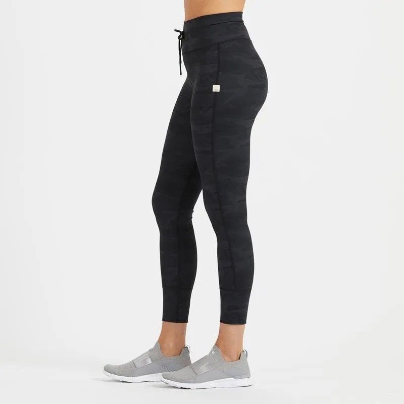 VUORI DAILY LEGGINGS (Category: Activewear) located in San Pedro. Submitted by cyanide.slug.cat (Listing ID 1463008179, Image 1). Description: medium 30-34" waist 36" length.