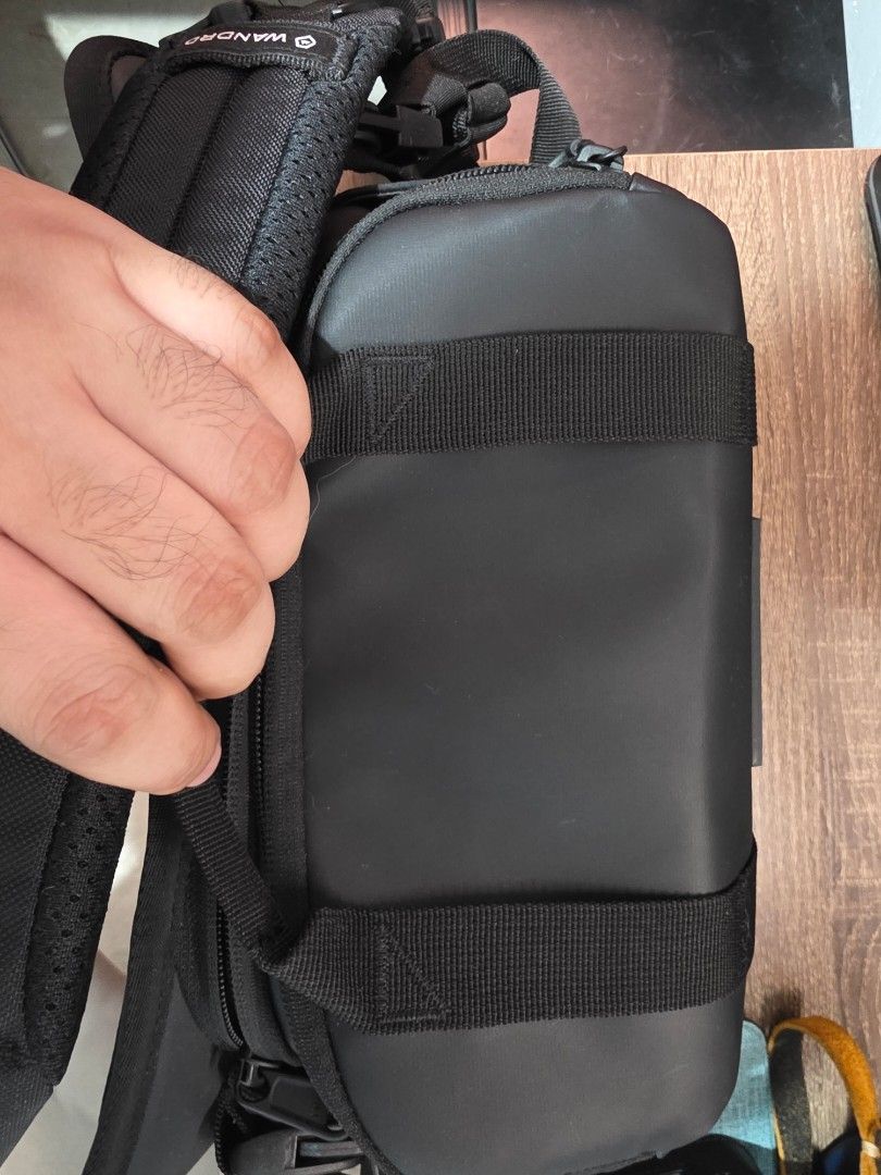 WANDRD Rogue Camera Bag Black 4L v2 (Category: Camera Bags & Carriers) located in Bacolod City. Submitted by aenthon (Listing ID 1462921649, Image 3). Description: WANDRD ROGUE Sling Bag 4L V2 (Black) Condition: 9.8/10 (Like New) Purchased July 15 ,2026 Used 3x only Good for 1 camera + 1extra lens Lots of pockets for accessories RFS: Not used as much. Have other bags that I use more. .