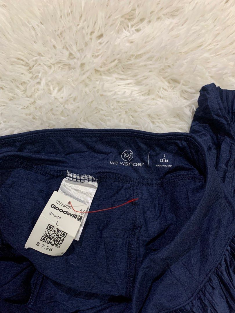 We Wander Navy Blue Pleated Skirt Size L (Category: Skirts) located in Iba. Submitted by thriftcoyan (Listing ID 1462915037, Image 3). Description: - Navy blue pleated skirt by We Wander - Comfortable elastic waistband - Made of polyester fabric - Ideal for casual wear - Easy to pair with various tops -Large on tag 29-31.