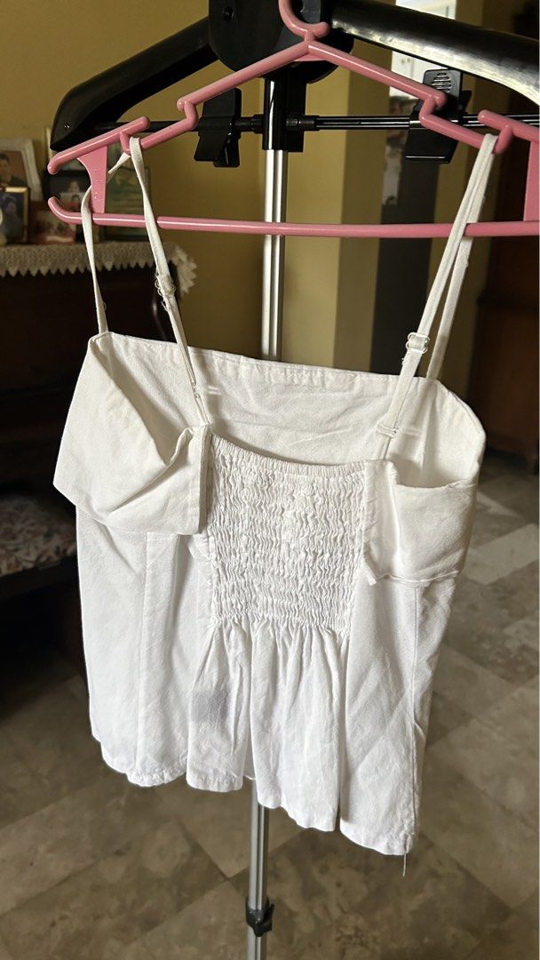 White Linen-Look Foldover Cami Top with Adjustable Straps (Category: Blouses) located in Angeles City. Submitted by louisee. (Listing ID 1463009992, Image 2). Description: Brand: Unbranded Size: Small Color: White Condition: 9.5/10 (Worn twice only, not heavily used, excellent condition).