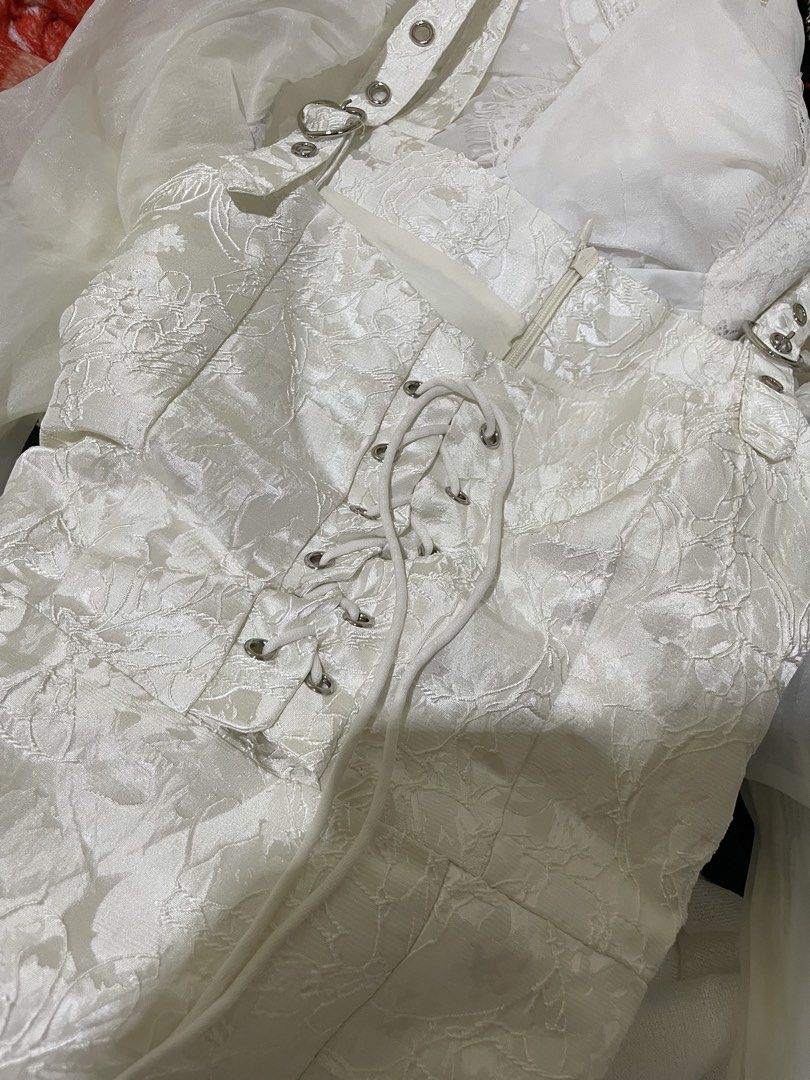 White Whimsy Dress (Category: Dresses) located in Bulacan. Submitted by ohyul.06 (Listing ID 1463007823, Image 2). Description: sobrang ganda sa personal as in!! makapal tela.
