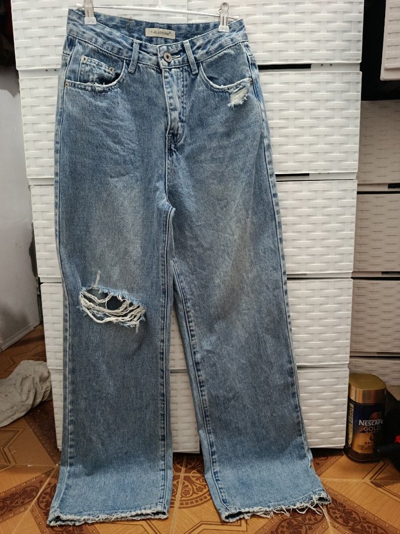 wide leg baggy ripped jeans (Category: Jeans) located in Quezon City. Submitted by wornthisway_ (Listing ID 1462922844, Image 2). Description: wide leg baggy ripped pants, hard denim, with minimal stain below leather tag waist: 28 length: 42 rise: 12.5 leg hole: 9.5 actual photo posted rfs decluttering.