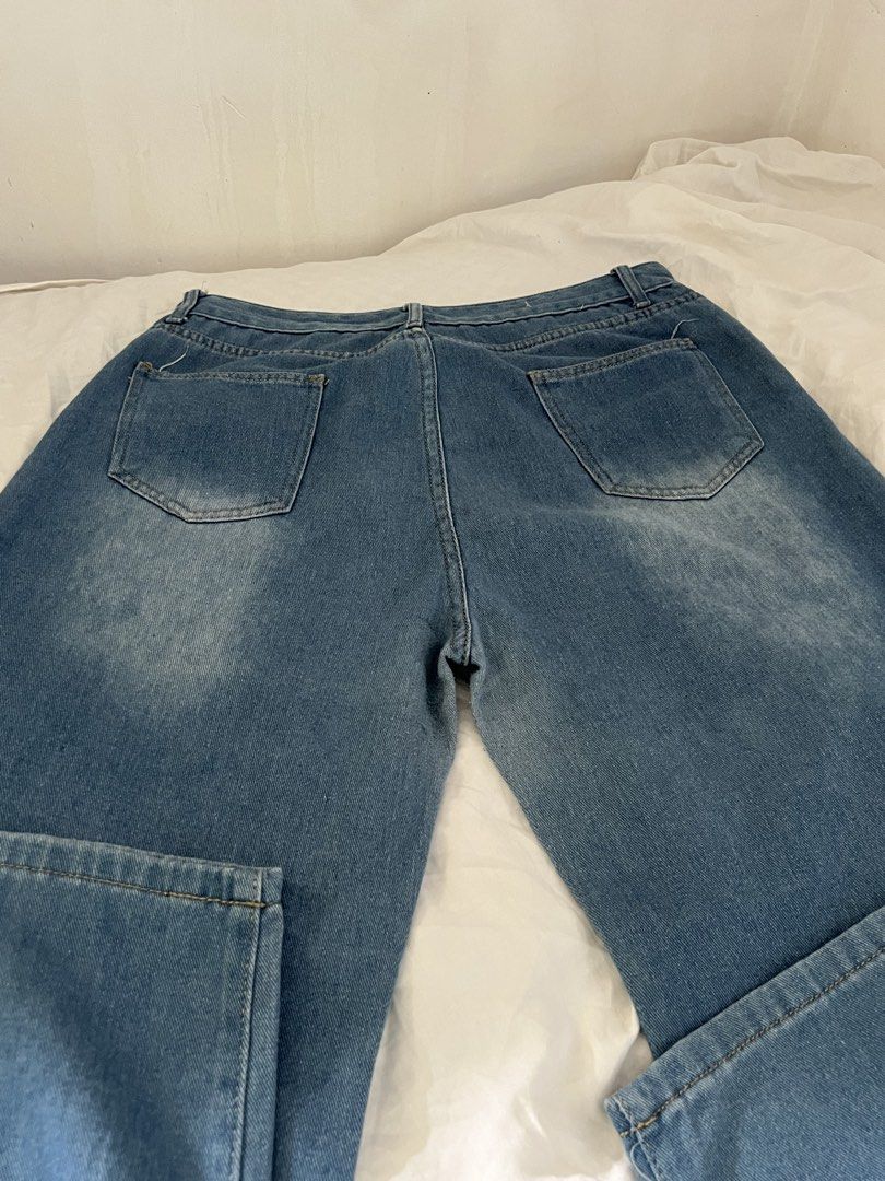 Wide Leg Jeans Plussize (Category: Jeans) located in Manila. Submitted by happydani (Listing ID 1462950663, Image 3). Description: - Blue wash jeans - Wide leg fit - Size 34 inches - Made in China - Ideal for casual wear.