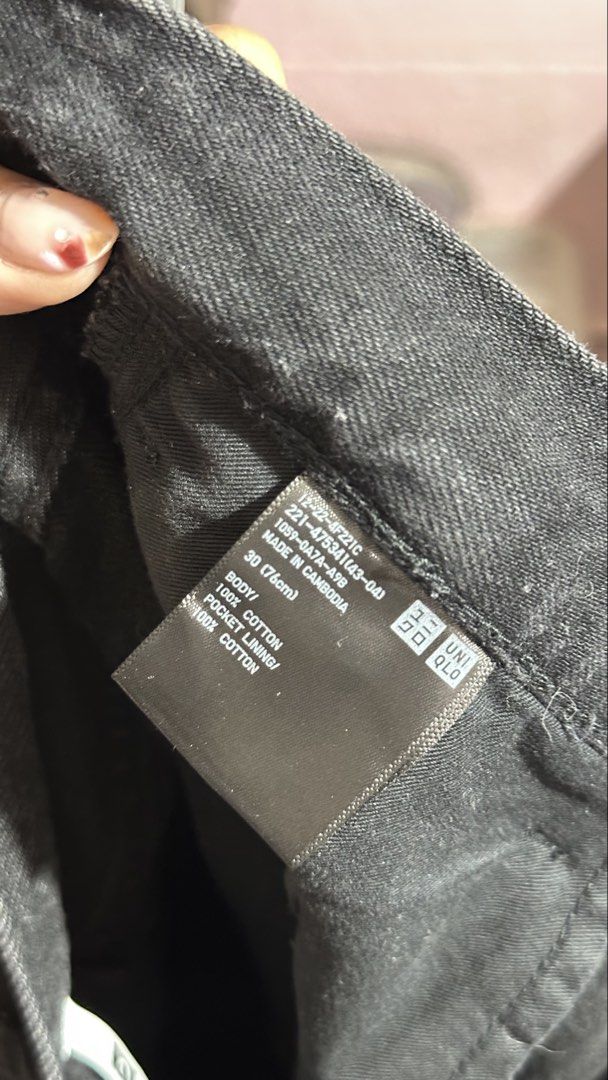 Wide Tapered Jeans (Category: Jeans) located in Manila. Submitted by kirayychii (Listing ID 1463110192, Image 3). Description: - Size 30 - Take all for ₱880 (bought for ₱890 each) - Used twice for both - Discoloration is the design of the denim - Negotiable for sure buyer.