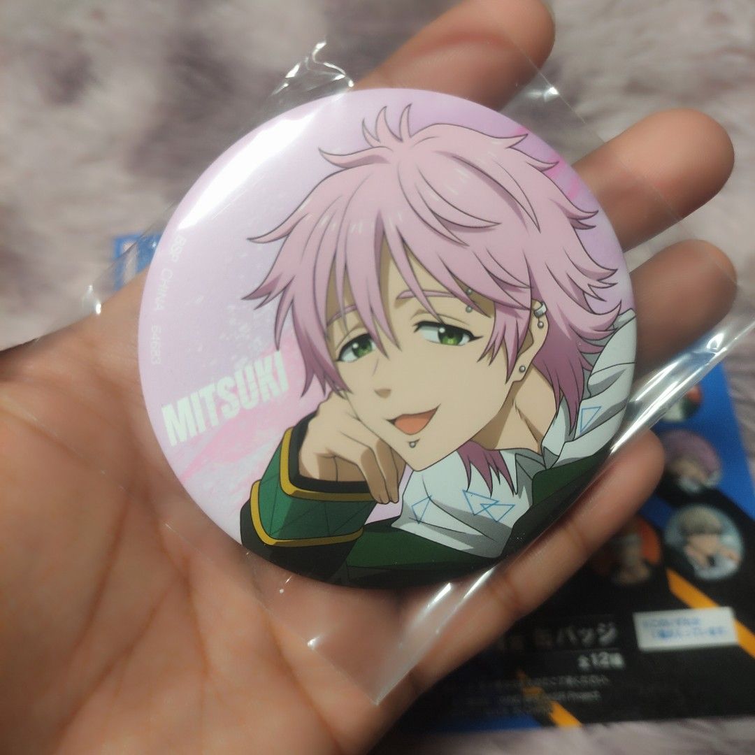 Windbreaker can badge Taiga and Mitsuki (Category: Other Stationery & Craft) located in Quezon City. Submitted by findyourtreasure10 (Listing ID 1463113231, Image 2). Description: 📌 **Please read before Purchasing** - good condition - taiga and mitsuki - 120 set Kindly manage your expectations. What you see is exactly what you get 📦 All items are on hand and ready to ship 💎 Photos posted are the actual items. More pictures available upon reque