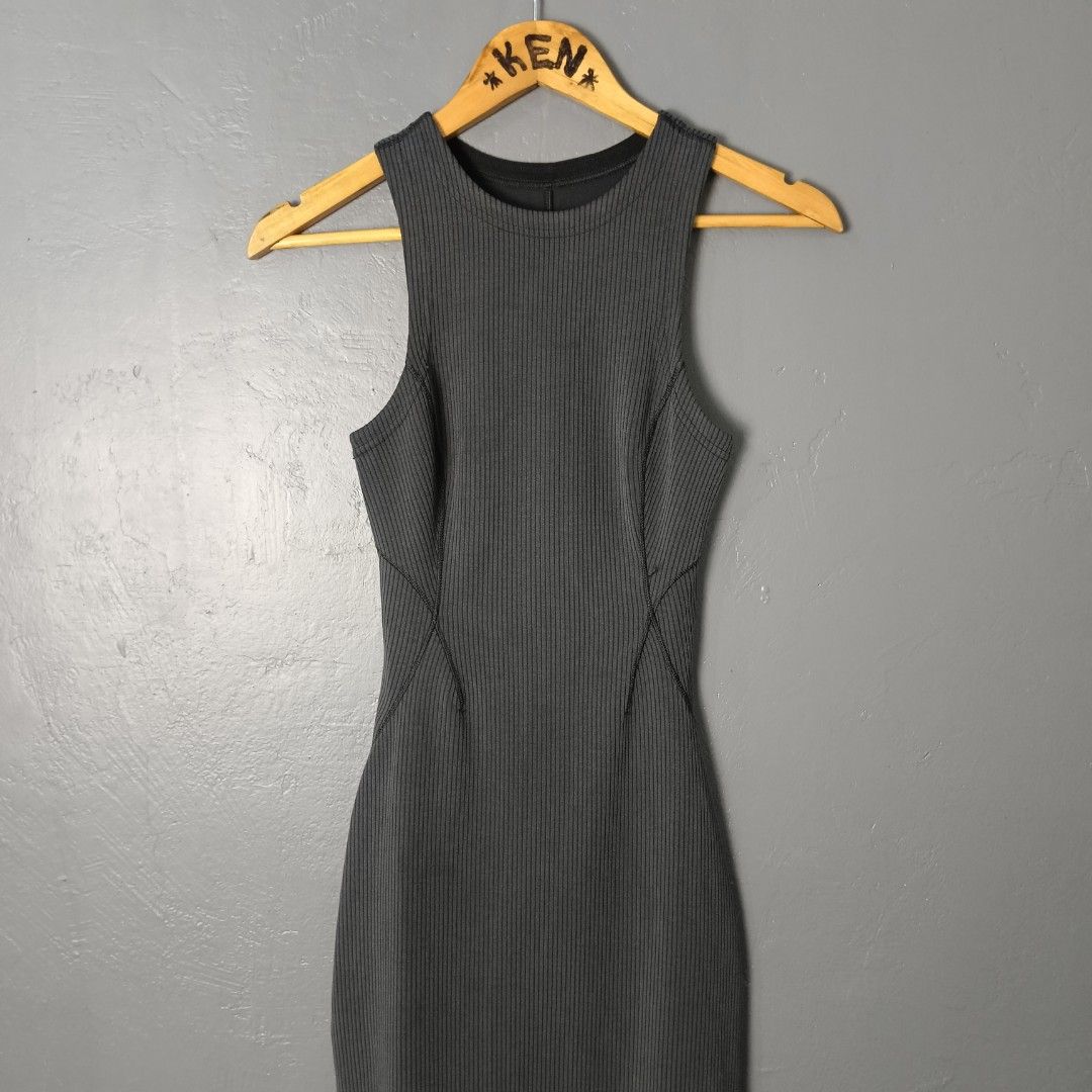 Women's - Lululemon (Category: Dresses) located in Bacolod City. Submitted by drop.ph (Listing ID 1463032181, Image 1). Description: Lululemon - Ribbed Softstreme Slim *Size XXS - Width - 12-15, Length - 32 *Excellent *No Flaws *Price: 1,000php *Add SF if outside Bacolod City.