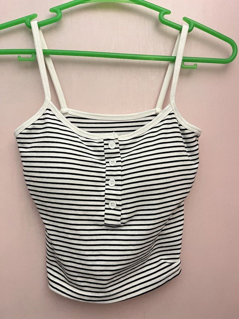 Women's cute tops (Category: Sleeveless) located in Quezon. Submitted by nami1322 (Listing ID 1463103220, Image 2). Description: .