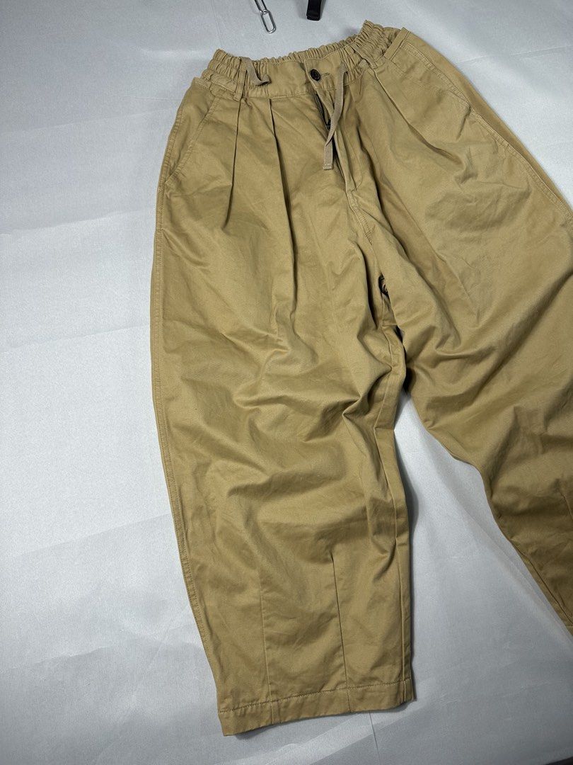 Workwear Heritage Barrel Pleated Pants (Category: Trousers) located in Cabanglasan. Submitted by thefashiongarage.co (Listing ID 1463020651, Image 3). Description: Title - Workware Heritage Clothing Model/Name - Size on Tag - Small Conditiion - Excellent Condition with no major issue - Small stain on the back - Washable Dimension (WxLxH) - 28-30x37.5x9.5 inches Category- Casual/Streetwear/Workware Fitting - Loose/Baggy Made in - China Material - 