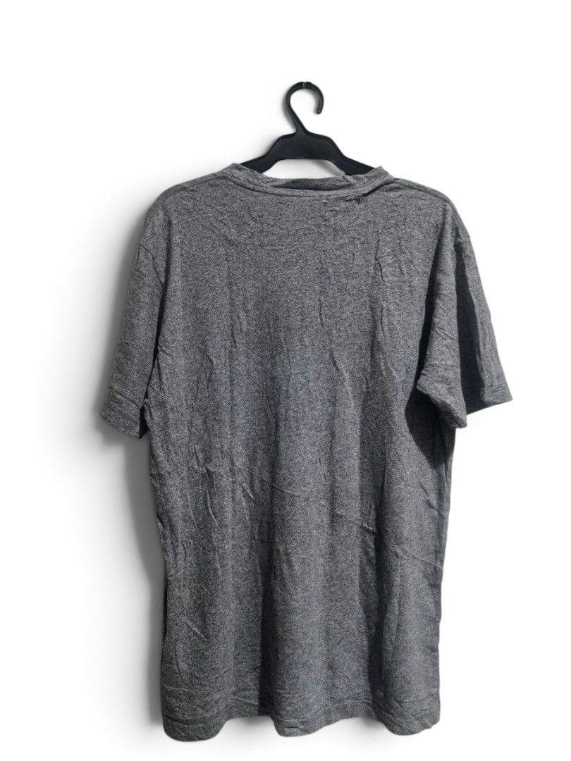 X large tshirt (Category: Tshirts & Polo Shirts ) located in Vinzons. Submitted by khasanche43622 (Listing ID 1463042385, Image 2). Description: Verygood condition Large on tag L-28 W-19.5 With minor loose stitching on embroidered logo.