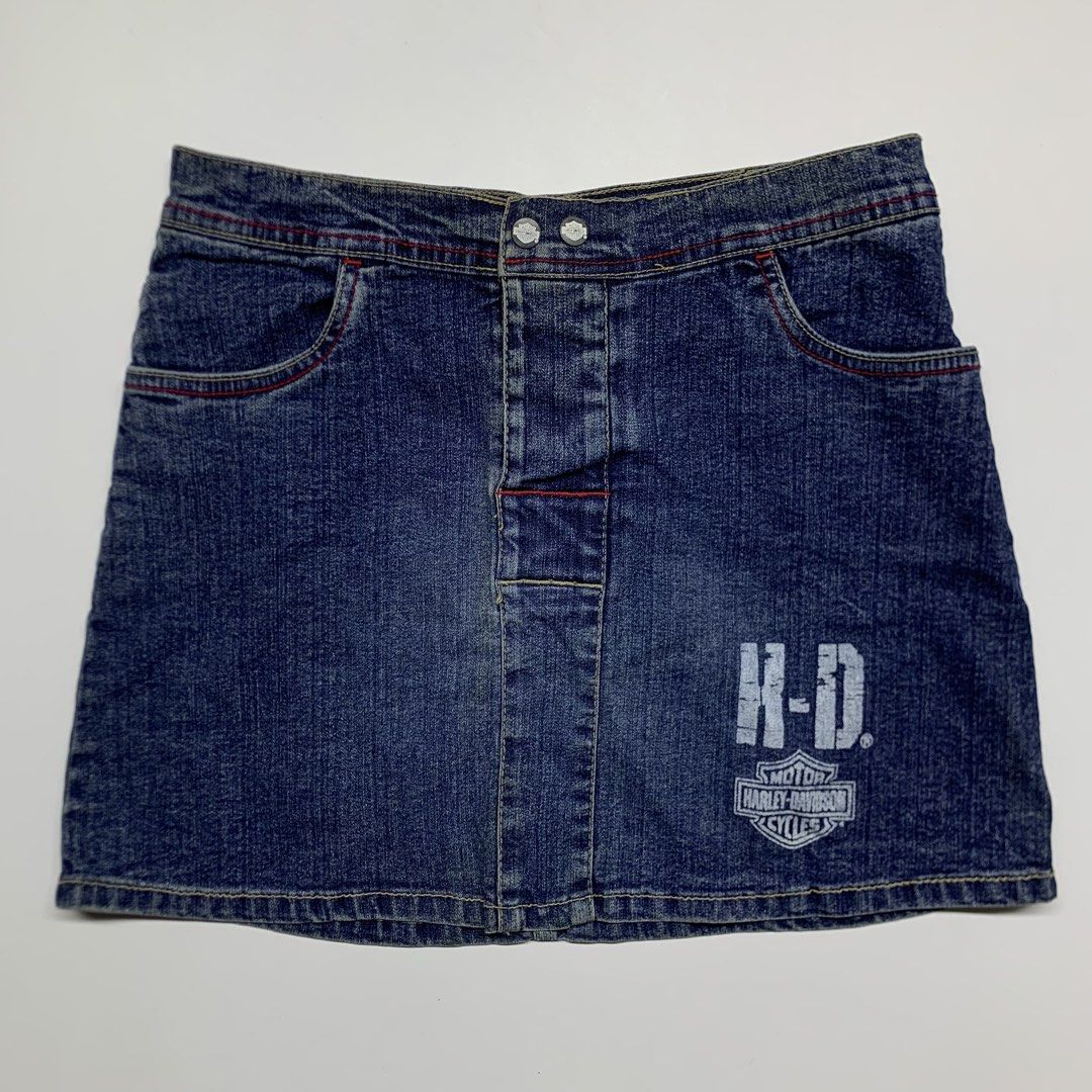 Y2K Harley-davidson - Denim Mini Skirt (Category: Skirts) located in Manila. Submitted by shottas_21 (Listing ID 1463055416, Image 1). Description: Y2K Harley-davidson - Denim Mini Skirt SIZE - 16” CONDITION - 9/10 Made in China WAIST - 30” LENGTH - 14.5”.