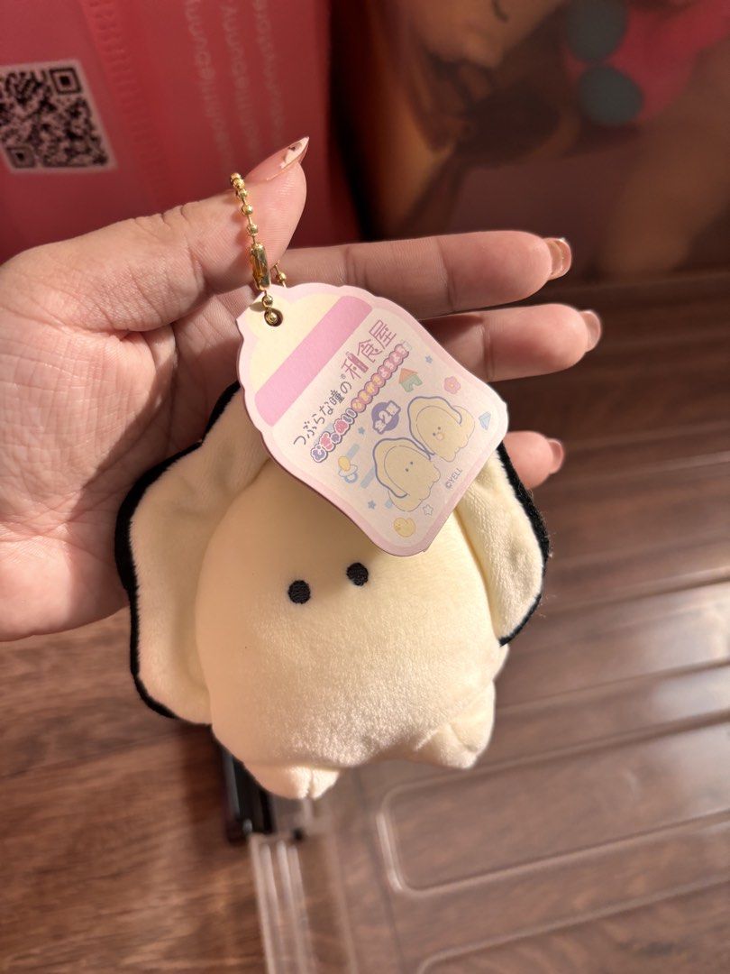 YELL Oyster Keychain (Category: Character Goods) located in Bulacan. Submitted by littletrinks (Listing ID 1462964028, Image 1). Description: .