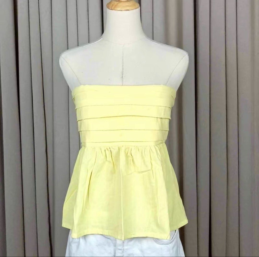 Yellow Tube Tops (Linen) (Category: Sleeveless) located in Pasig City. Submitted by niks.tb (Listing ID 1462932897, Image 2). Description: Decluttering Items! Selling the yellow top for P100, but you can get it with the pink as a bundle at P180.00. You can also buy ALL TOPS (last slide) as a set for P700.00. .