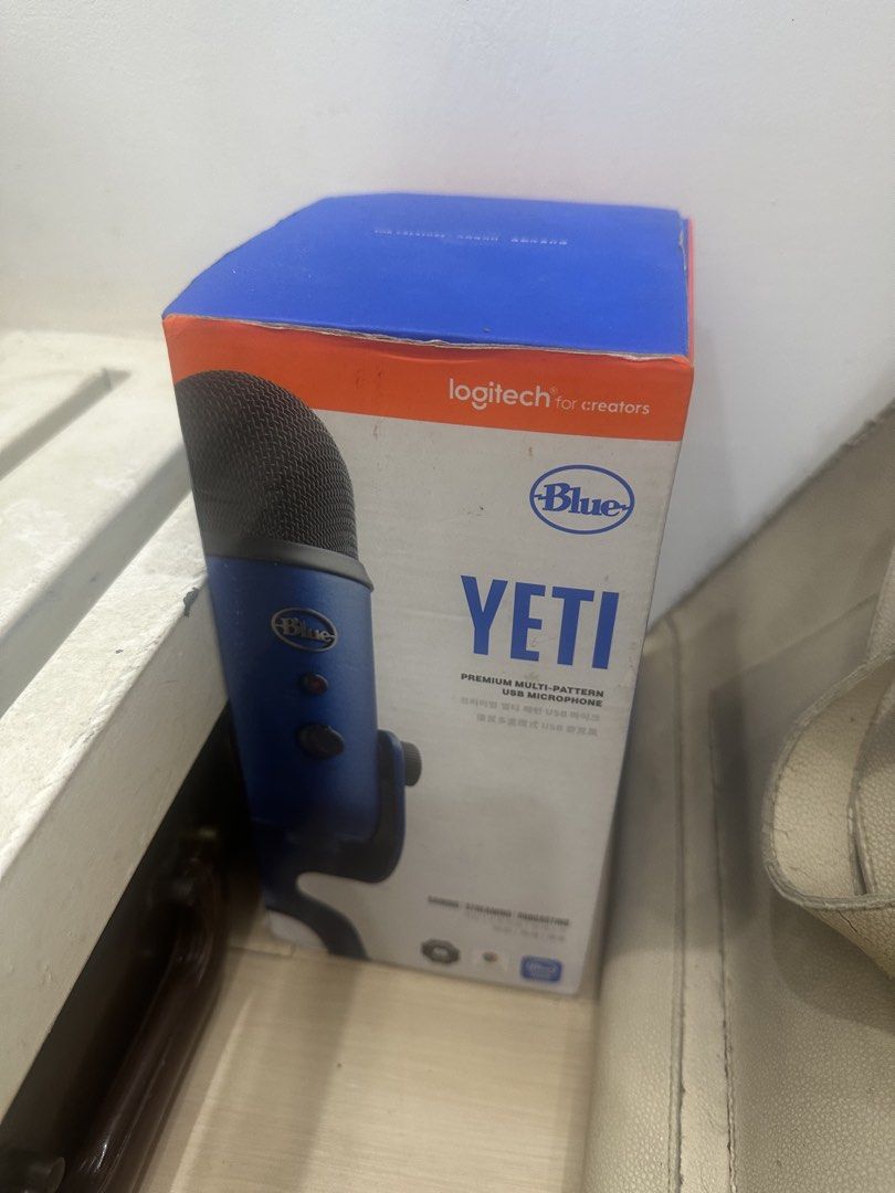 Yeti Microphone (for podcasts) (Category: Microphones) located in Manila. Submitted by agevakularup (Listing ID 1463085473, Image 1). Description: Originally bought in 2023 for 7k.