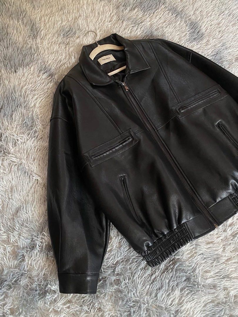 Yoo Girls Black Leather Jacket size 3 (Category: Coats, Jackets and Outerwear) located in Cavite. Submitted by abasolo_jv (Listing ID 1463062314, Image 3). Description: Excellent Good condition no issues 10/10 Color Rate size 3 25x29 dimes good looking ganda nito guyss pangporma offer lang po.