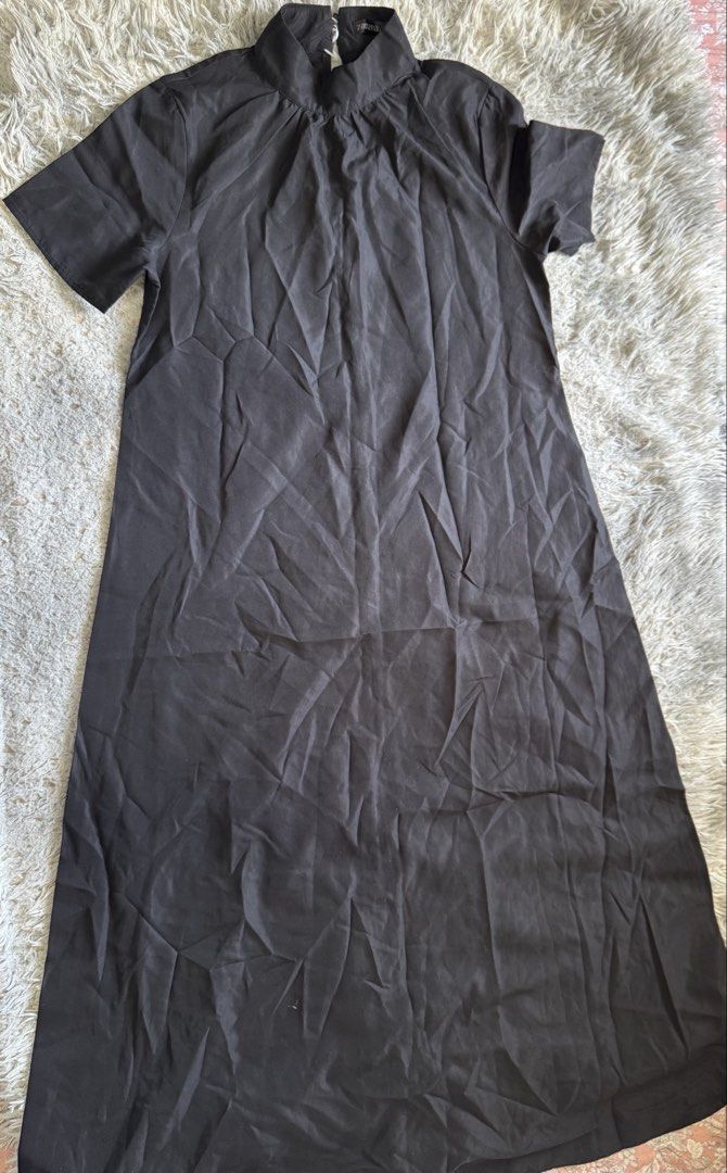 Zansea dress (Category: Dresses) located in Mandaluyong City. Submitted by 1hapimaki (Listing ID 1463101994, Image 1). Description: Washed but not used.