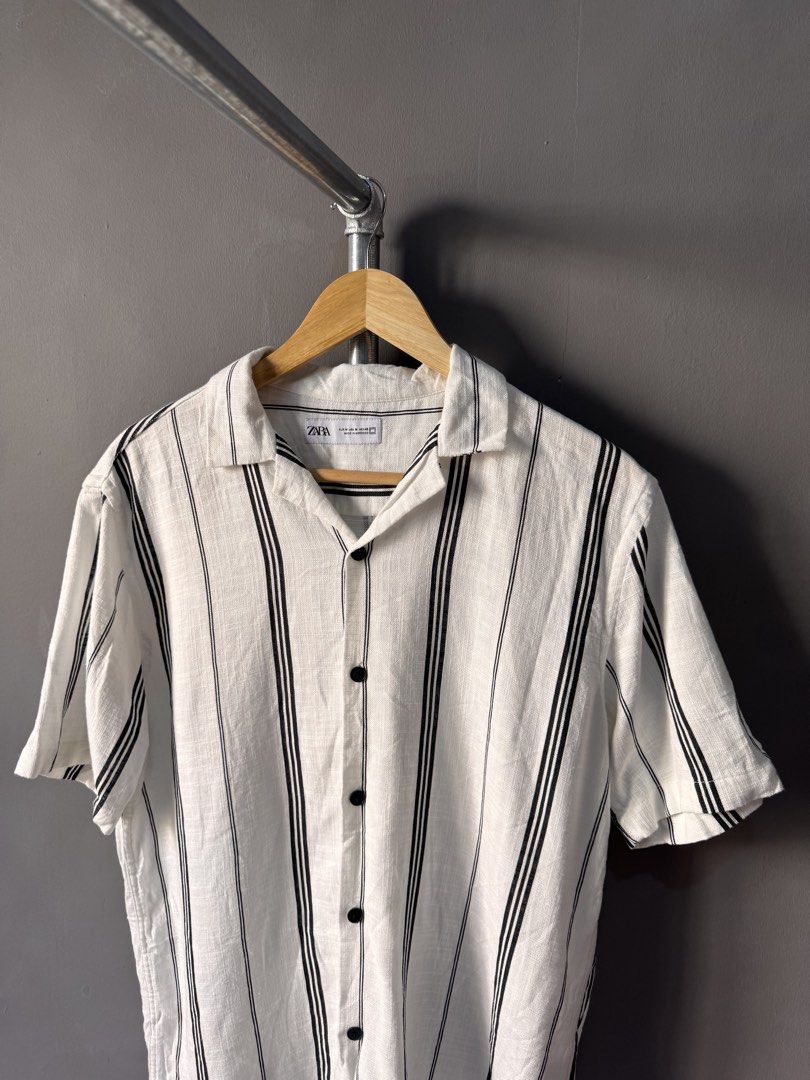 Zara - Striped Short Sleeve button up Shirt (Category: Shirts) located in Cabuyao City. Submitted by _streetflavor (Listing ID 1462939177, Image 2). Description: Zara - Striped Short Sleeve button up Shirt Excellent Size: medium Length: 27.5 Width: 21 -880 pesos Dm.