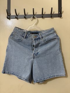 (Category: ) located in . Submitted by outtacloset (Listing ID 1463010189, Image 1). Description: .