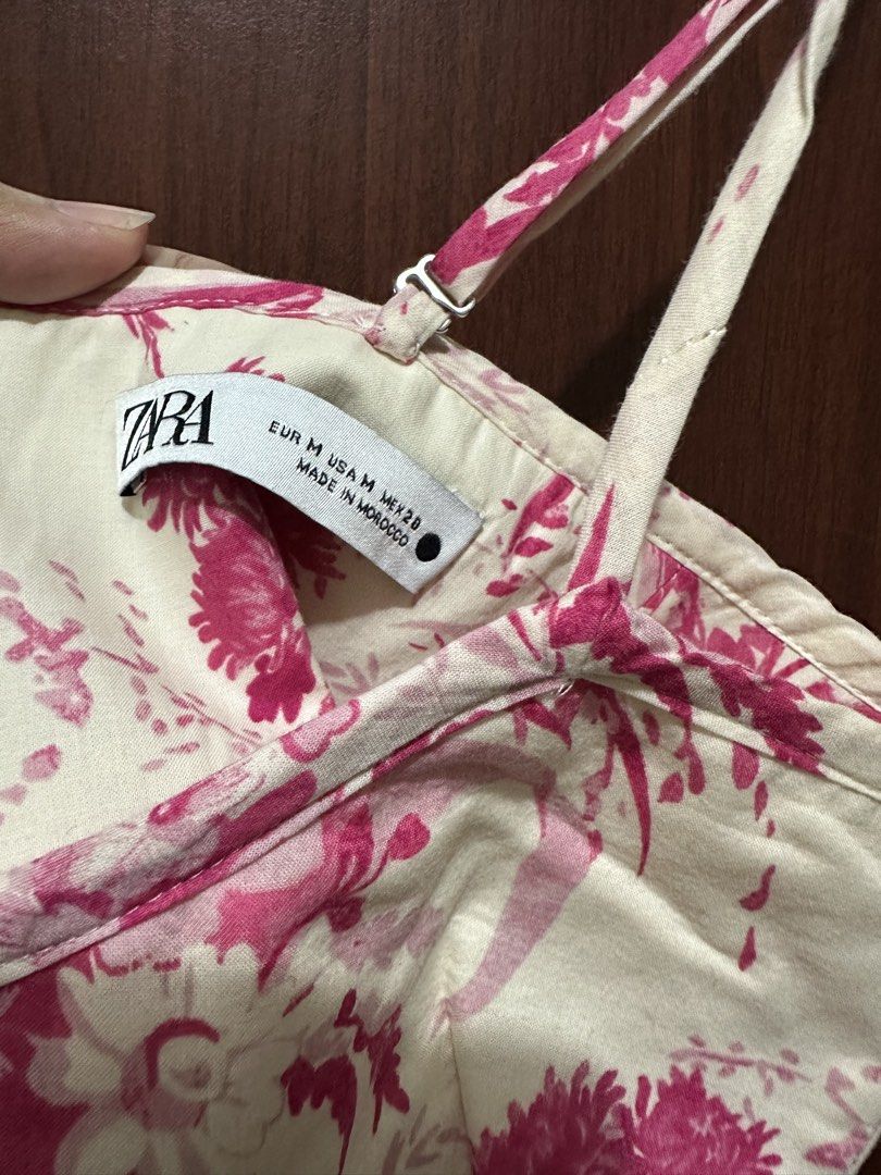Zara floral print cami top (medium) (Category: Others Tops) located in Makati City. Submitted by sarrygg (Listing ID 1463052893, Image 2). Description: .