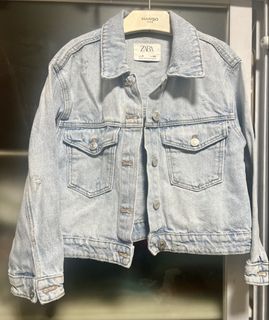 (Category: ) located in . Submitted by preloved_sale8 (Listing ID 1462891607, Image 1). Description: .