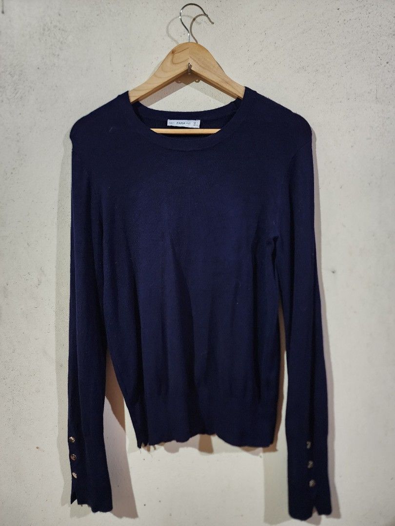 Zara Knitted (Category: Longsleeves) located in Angeles City. Submitted by youngmountain-9dabbe (Listing ID 1463021324, Image 1). Description: - Zara Navy Blue Knit Sweater - Size: Large on tag -Actual Size: Width 15 inches streachable to 21 inches Length: 25 inches .