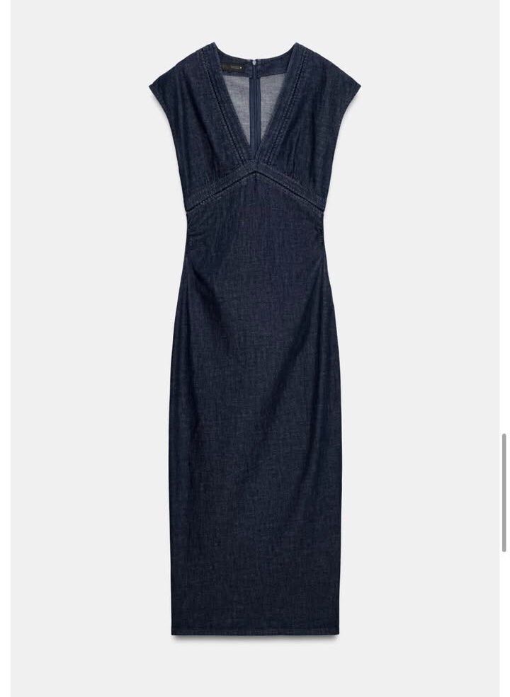 ZARA MIDI DRESS (Category: Dresses) located in Mandaluyong City. Submitted by brocante_bykc (Listing ID 1462922739, Image 2). Description: .