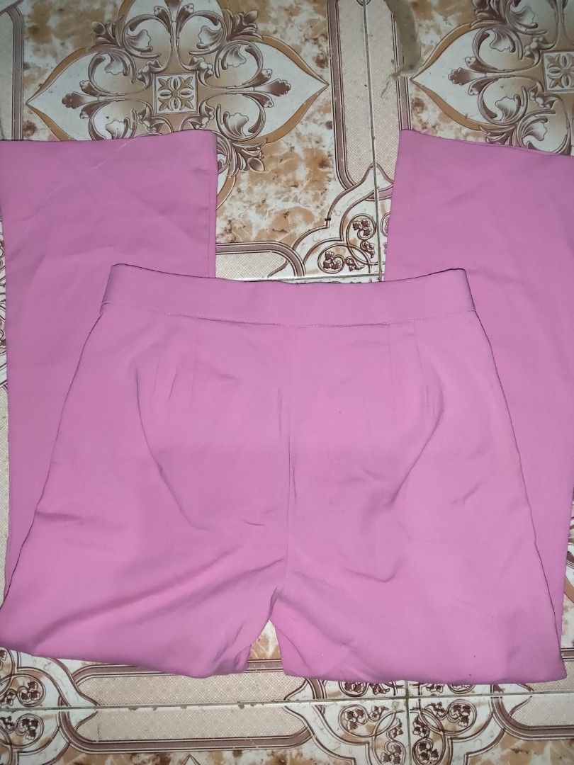 ZARA Pink Flare Leg Pants (Category: Other Bottoms) located in Manila. Submitted by chocobutternut_ (Listing ID 1463071131, Image 2). Description: - Zara pink flare leg pants - High-waisted style - Comfortable fit - Versatile for dressing up or down - Made in Turkey.