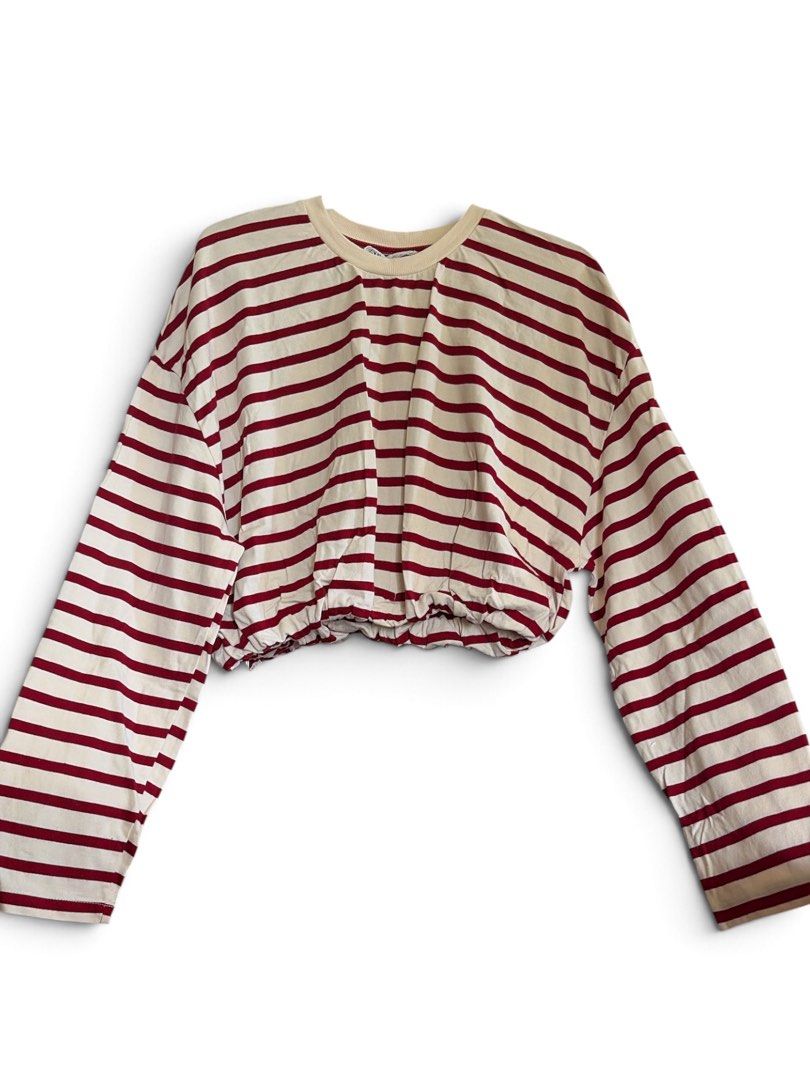 Zara Red Striped Sweatshirt (Category: Coats, Jackets and Outerwear) located in Santol. Submitted by lululane (Listing ID 1462952392, Image 2). Description: .