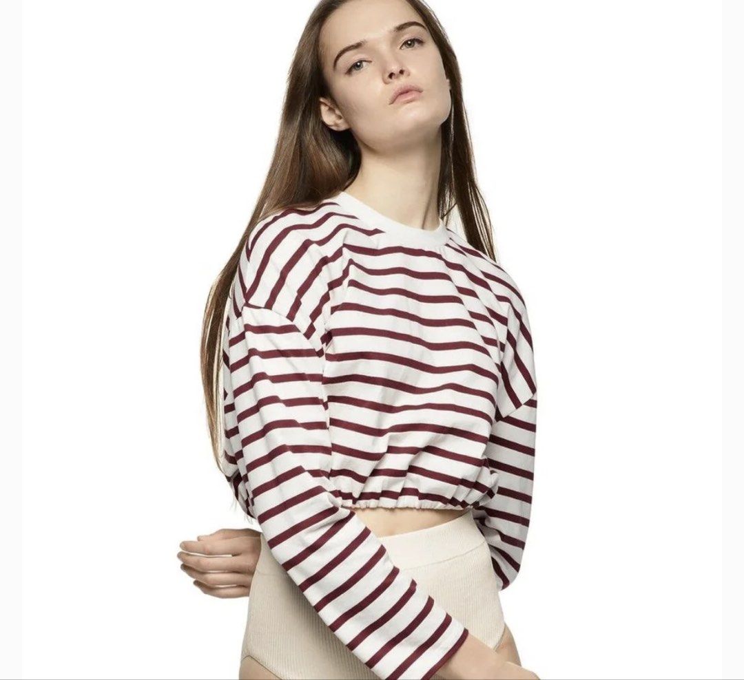 Zara Red Striped Sweatshirt (Category: Coats, Jackets and Outerwear) located in Santol. Submitted by lululane (Listing ID 1462952392, Image 1). Description: .