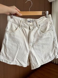 (Category: ) located in . Submitted by thrifttostyle (Listing ID 1463010773, Image 1). Description: .