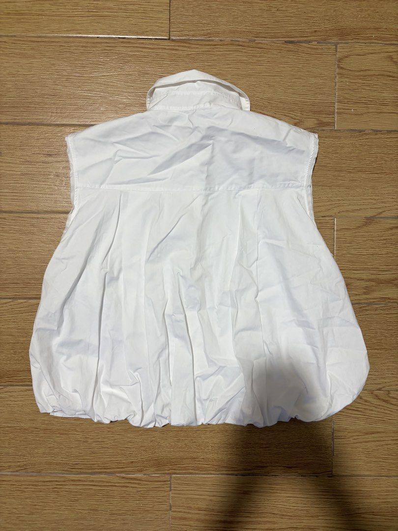 Zara sleeveless top (Category: Blouses) located in Manila. Submitted by recreator (Listing ID 1463039330, Image 2). Description: .