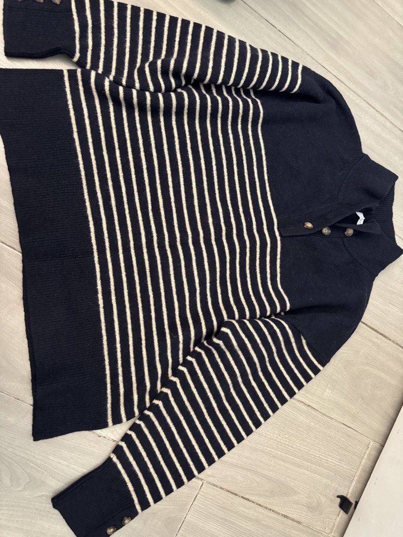Zara Striped Knit Sweater (Category: Longsleeves) located in Taguig. Submitted by sqaumejada (Listing ID 1462909392, Image 1). Description: - Zara navy blue and cream striped knit sweater - Button detail at the collar - Long sleeves with button cuffs - Versatile for layering or standalone wear fits large-xxl.