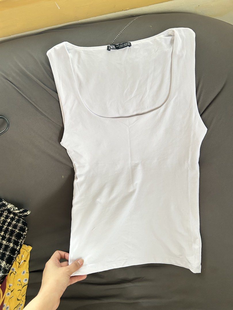 Zara Top (Category: Sleeveless) located in Alaminos. Submitted by angelsnoow (Listing ID 1462922474, Image 2). Description: .
