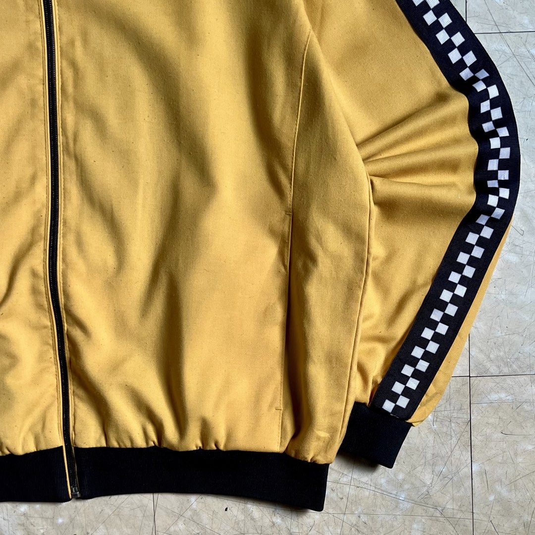 ZARA TRACK JACKET (Category: Coats, Jackets and Outerwear) located in Manila. Submitted by rosejulieeen (Listing ID 1463104602, Image 3). Description: 🎱ZARA TRACK JACKET •Size: XL •Dimes: W24 - L26 •No issue - In good using condition 📍Location: Baesa, Quezon City ⚠️ 𝐏𝐥𝐞𝐚𝐬𝐞 𝐝𝐨 𝐧𝐨𝐭 𝐨𝐫𝐝𝐞𝐫 𝐢𝐟 𝐲𝐨𝐮 𝐜𝐚𝐧𝐧𝐨𝐭 𝐩𝐚𝐲 𝐨𝐧 𝐭𝐢𝐦𝐞 ⚠️ 𝐏𝐚𝐲𝐦𝐞𝐧𝐭 𝟏𝐬𝐭. 𝐍𝐎 𝐂𝐎𝐃.