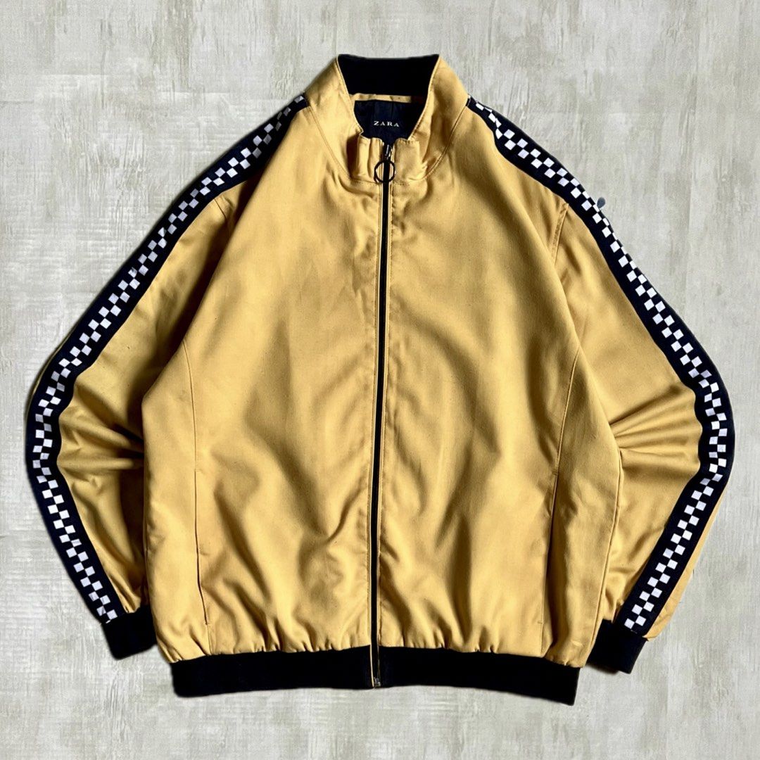 ZARA TRACK JACKET (Category: Coats, Jackets and Outerwear) located in Manila. Submitted by rosejulieeen (Listing ID 1463104602, Image 1). Description: 🎱ZARA TRACK JACKET •Size: XL •Dimes: W24 - L26 •No issue - In good using condition 📍Location: Baesa, Quezon City ⚠️ 𝐏𝐥𝐞𝐚𝐬𝐞 𝐝𝐨 𝐧𝐨𝐭 𝐨𝐫𝐝𝐞𝐫 𝐢𝐟 𝐲𝐨𝐮 𝐜𝐚𝐧𝐧𝐨𝐭 𝐩𝐚𝐲 𝐨𝐧 𝐭𝐢𝐦𝐞 ⚠️ 𝐏𝐚𝐲𝐦𝐞𝐧𝐭 𝟏𝐬𝐭. 𝐍𝐎 𝐂𝐎𝐃.