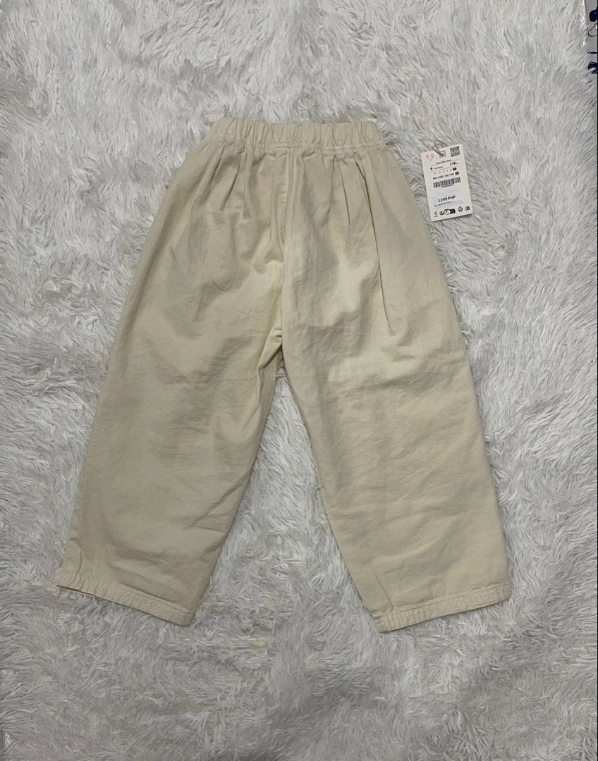 Zara White Balloon pants for kids (Category: Babies & Kids Fashion) located in Quezon City. Submitted by zntinycloset (Listing ID 1463100565, Image 2). Description: .