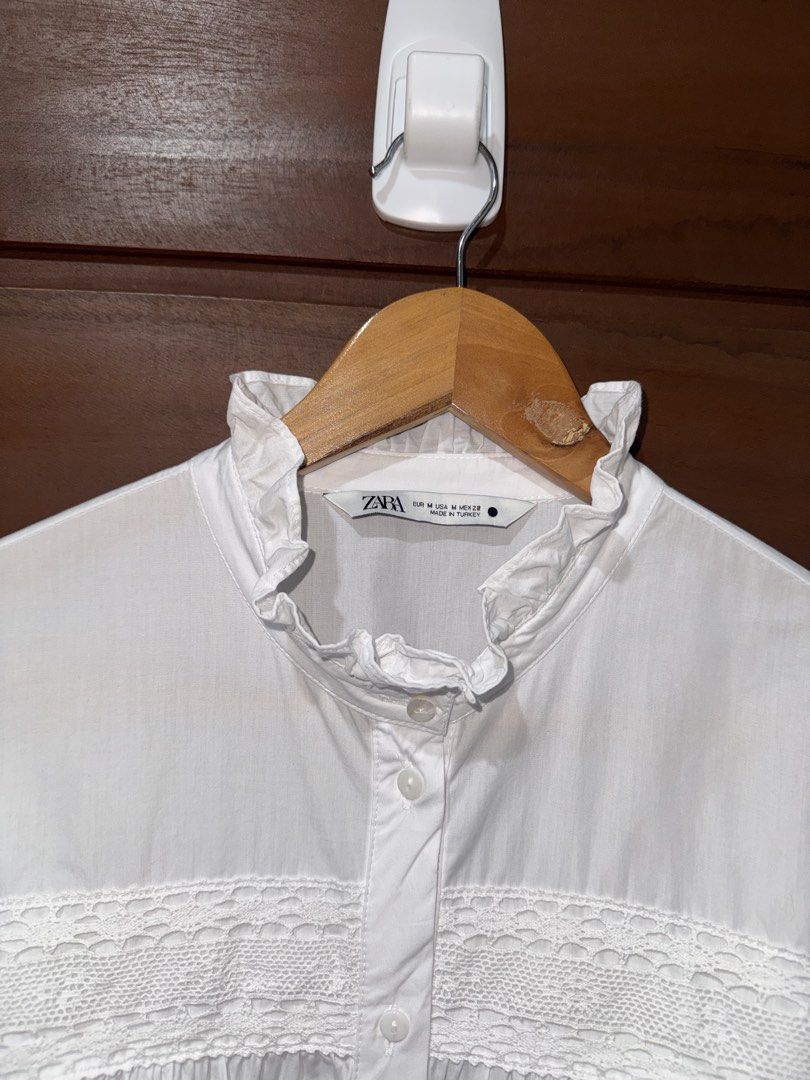 Zara White Long Sleeve Blouse (Category: Longsleeves) located in Digos. Submitted by appareall (Listing ID 1463032362, Image 3). Description: A2-693 Approximate measurements (taken flat in inches) Size on tag: M Width (pit to pit): 19.5 Length: 19.5 Material: Cotton .