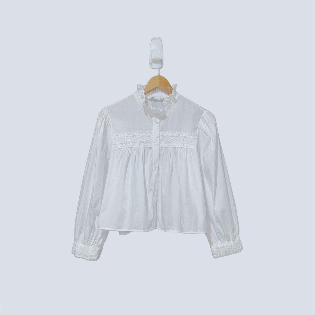 Zara White Long Sleeve Blouse (Category: Longsleeves) located in Digos. Submitted by appareall (Listing ID 1463032362, Image 1). Description: A2-693 Approximate measurements (taken flat in inches) Size on tag: M Width (pit to pit): 19.5 Length: 19.5 Material: Cotton .
