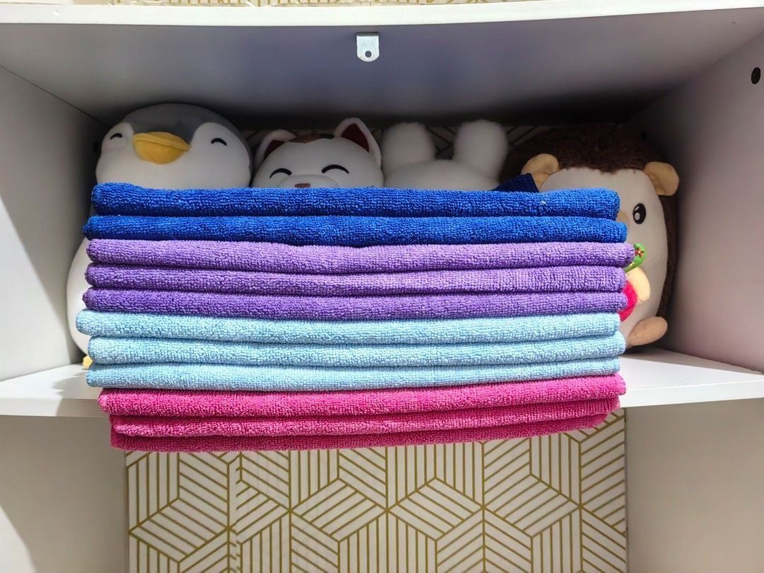 11 Pieces Assorted Color Microfiber Hand Towels (Category: Towels, Napkins & Holders) located in San Jose del Monte. Submitted by chimkenugets (Listing ID 1463311297, Image 2). Description: .