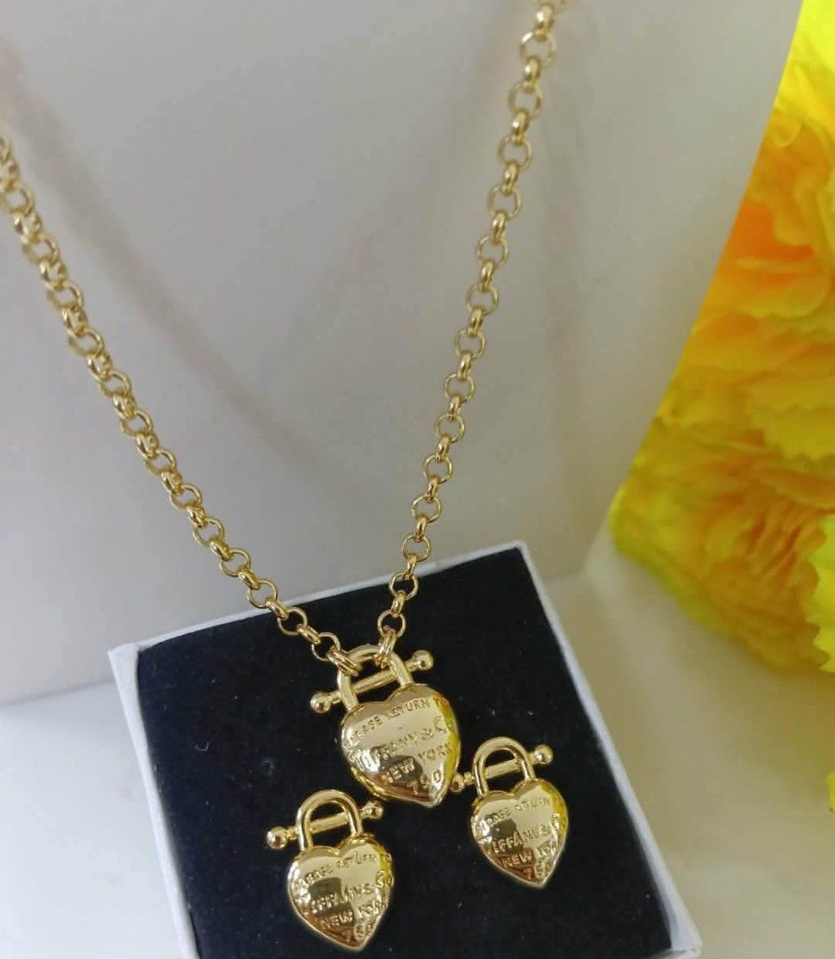 14K Vermeil Gold 2n1 Set (Category: Necklaces) located in Caloocan City. Submitted by cheskhaionlinestore2.0 (Listing ID 1463174305, Image 1). Description: New Collection 🥰 14k GOLD VERMEIL Super Sale ⚡ 2n1 Set ₱950 only📌 What is Vermeil Gold? 14K Vermiel Gold Gold vermeil (pronounced ver-may) is a high-quality type of gold-plated jewelry defined by a sterling silver base metal, a thick gold layer (at least 2.5 microns), and a gold purity of 10