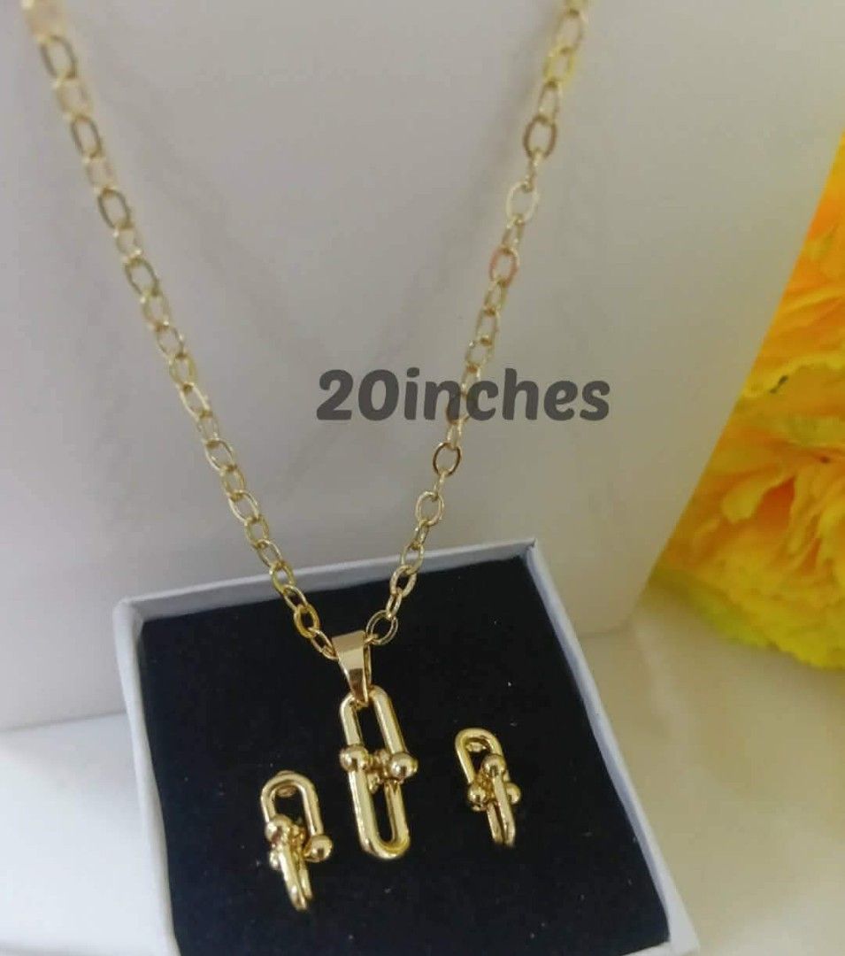 14K Vermeil Gold Small Hardware 2n1 Set (Category: Necklaces) located in Caloocan City. Submitted by cheskhaionlinestore2.0 (Listing ID 1463173210, Image 1). Description: New Collection 🥰 14k GOLD VERMEIL Super Sale ⚡ Hardware 2n1 Set ₱950 only📌 What is Vermeil Gold? 14K Vermiel Gold Gold vermeil (pronounced ver-may) is a high-quality type of gold-plated jewelry defined by a sterling silver base metal, a thick gold layer (at least 2.5 microns),