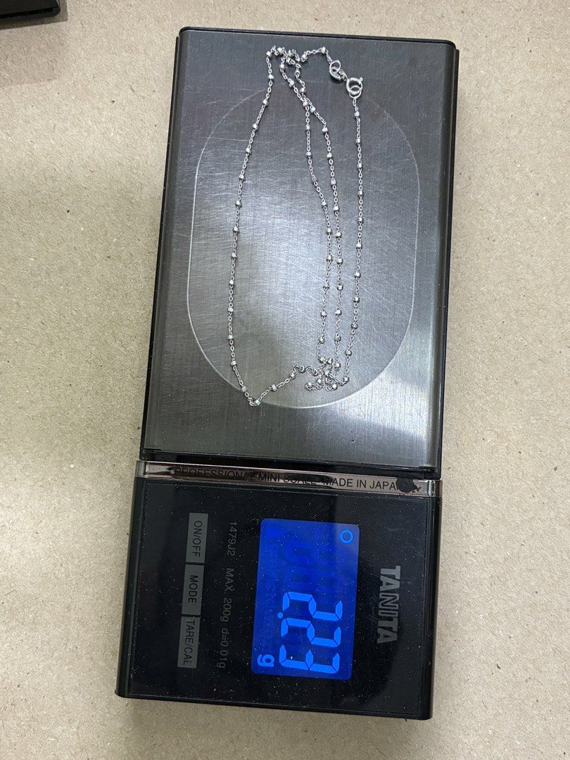 14k WhiteGold 585 italy (Category: Necklaces) located in Manila. Submitted by jeferrer (Listing ID 1463164844, Image 2). Description: For Sale Only Actual Pictures posted 100% Legit 14k Gold 585 italy 18inches 2.23grams 2.23x 5,500=12,265pesos.