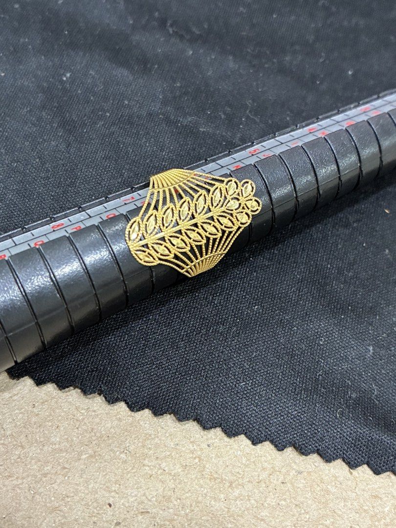 18k Gold 1.3grams size6.5 (Category: Rings) located in Manila. Submitted by jeferrer (Listing ID 1463165630, Image 1). Description: For Sale Actual Pictures posted 100% Original Legit 18k Gold Size 6.5 1.3grams 1.3gx6900=8,970.
