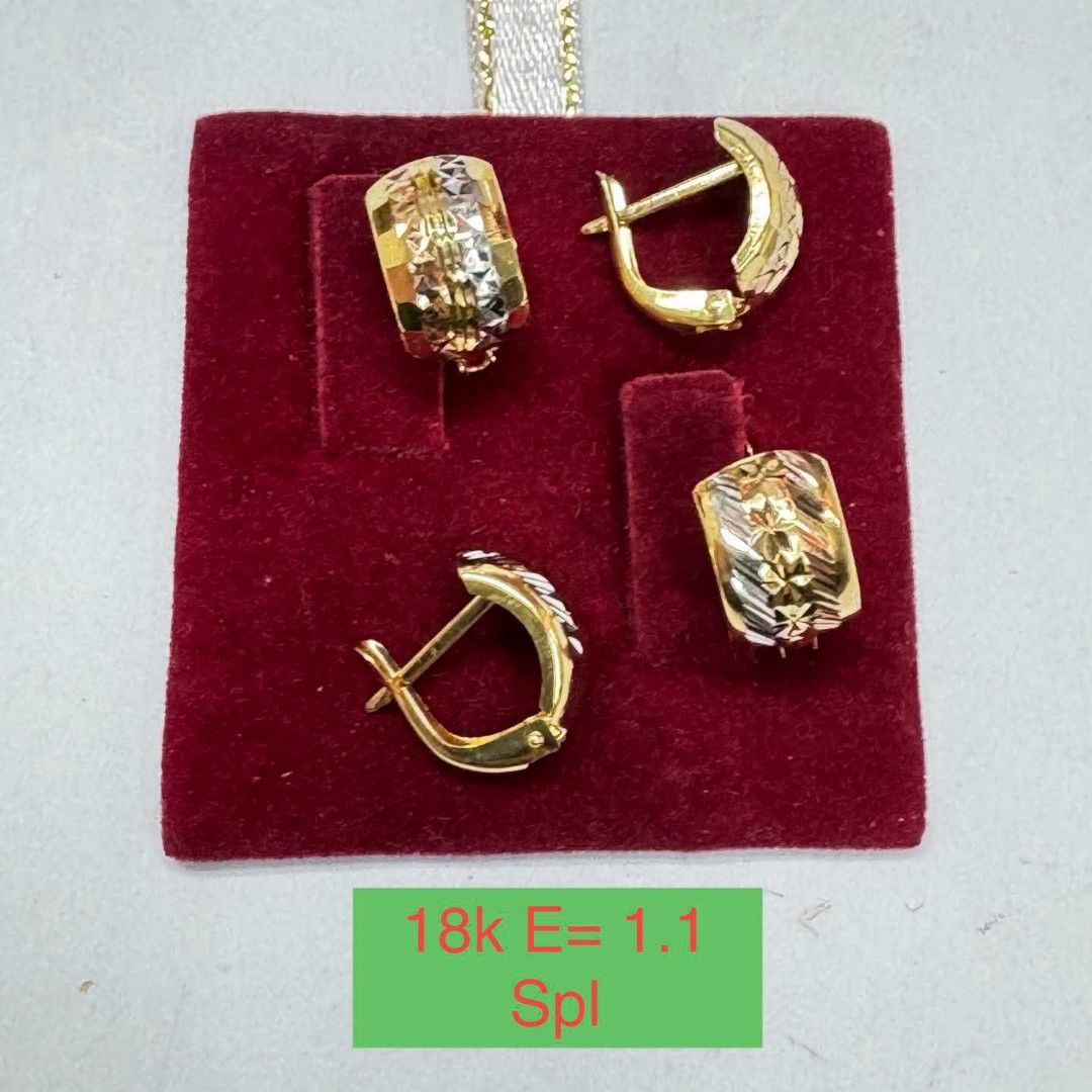 18k Saudi gold clip earrings (Category: Earrings) located in Manila. Submitted by bhelgoldseller2ndaccount (Listing ID 1463150222, Image 3). Description: New!!✨New!!✨New!! Authentic 18k Saudi Golds 💯pawnable/naisasanla 💯with high appraisal rate 💯good investment 💯Direct supplier price 👉OPEN for resellers 🌺please take time to evaluate their actual sizes and grams 👉Best panggift for all occasions ✅ Sold per grams not per piece Kya lowest pric