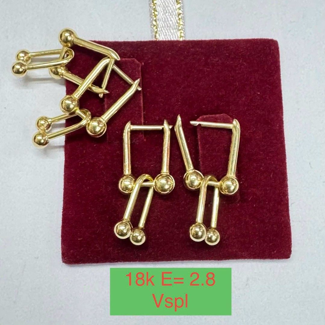 18k Saudi gold hardware earrings (Category: Earrings) located in Manila. Submitted by bhelgoldseller2ndaccount (Listing ID 1463184095, Image 1). Description: New!!✨New!!✨New!! Authentic 18k Saudi Golds 💯pawnable/naisasanla 💯with high appraisal rate 💯good investment 💯Direct supplier price 👉OPEN for resellers 🌺please take time to evaluate their actual sizes and grams 👉Best panggift for all occasions ✅ Sold per grams not per piece Kya lowest 