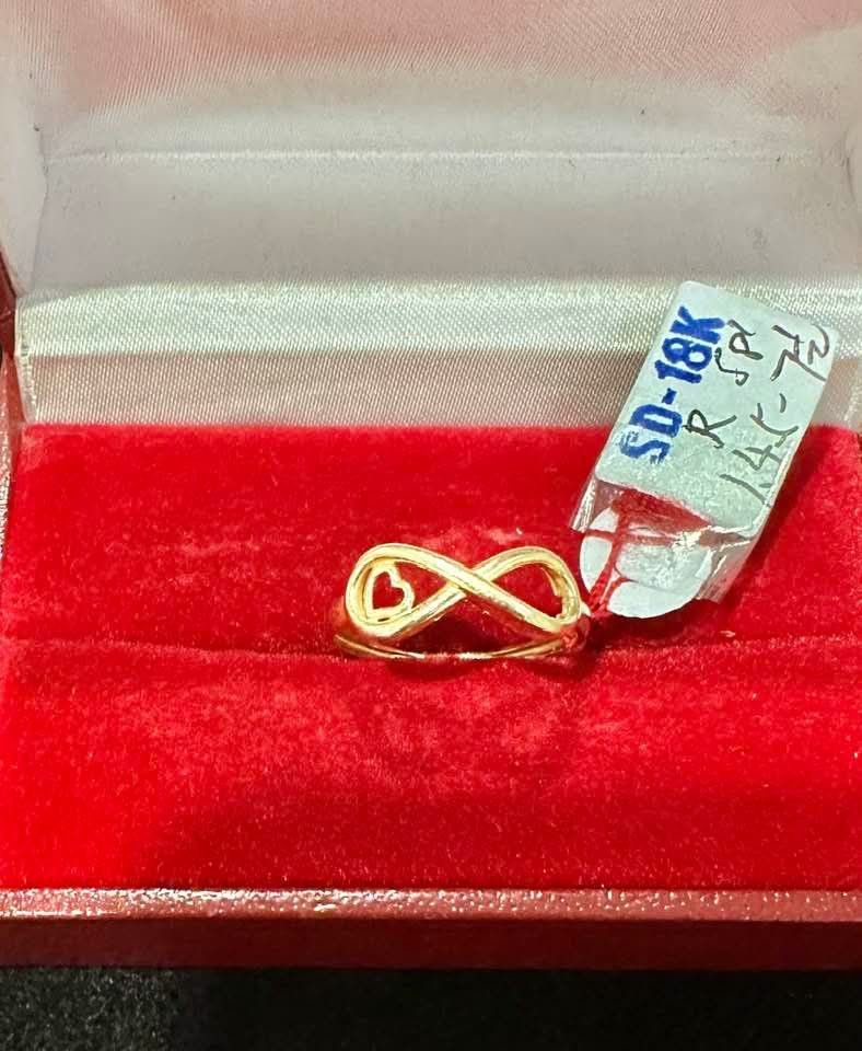 18k Saudi gold ladies ring (Category: Rings) located in Manila. Submitted by bhelgoldseller2ndaccount (Listing ID 1463221430, Image 2). Description: New!!✨New!!✨New!! Authentic 18k Saudi Golds 💯pawnable/naisasanla 💯with high appraisal rate 💯good investment 💯Direct supplier price 👉OPEN for resellers 🌺please take time to evaluate their actual sizes and grams 👉Best panggift for all occasions ✅ Sold per grams not per piece Kya lowest price ✅Wi