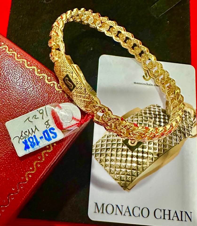 18k Saudi gold Monaco bangle (Category: Bracelets) located in Manila. Submitted by bhelgoldseller2ndaccount (Listing ID 1463263282, Image 1). Description: New!!✨New!!✨New!! Authentic 18k Saudi Golds 💯pawnable/naisasanla 💯with high appraisal rate 💯good investment 💯Direct supplier price 👉OPEN for resellers 🌺please take time to evaluate their actual sizes and grams 👉Best panggift for all occasions ✅ Sold per grams not per piece Kya lowest pri