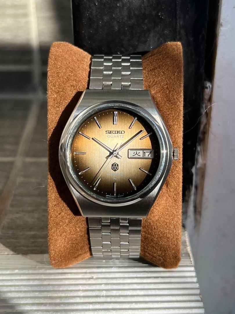 1976 SEIKO QUARTZ TYPE II | Brown Olive Sunburst Dial (Category: Men's Watches) located in Makati City. Submitted by mheegan_yadao (Listing ID 1463258866, Image 1). Description: 1976 SEIKO QUARTZ TYPE II | Brown Olive Sunburst Dial A beautiful vintage Seiko Type II with a stunning brown/olive sunburst dial that changes character beautifully under different lighting. • Reference: 4623-8010 • Seiko Cal. 4623 Quartz movement • Vintage 1970s piece • 