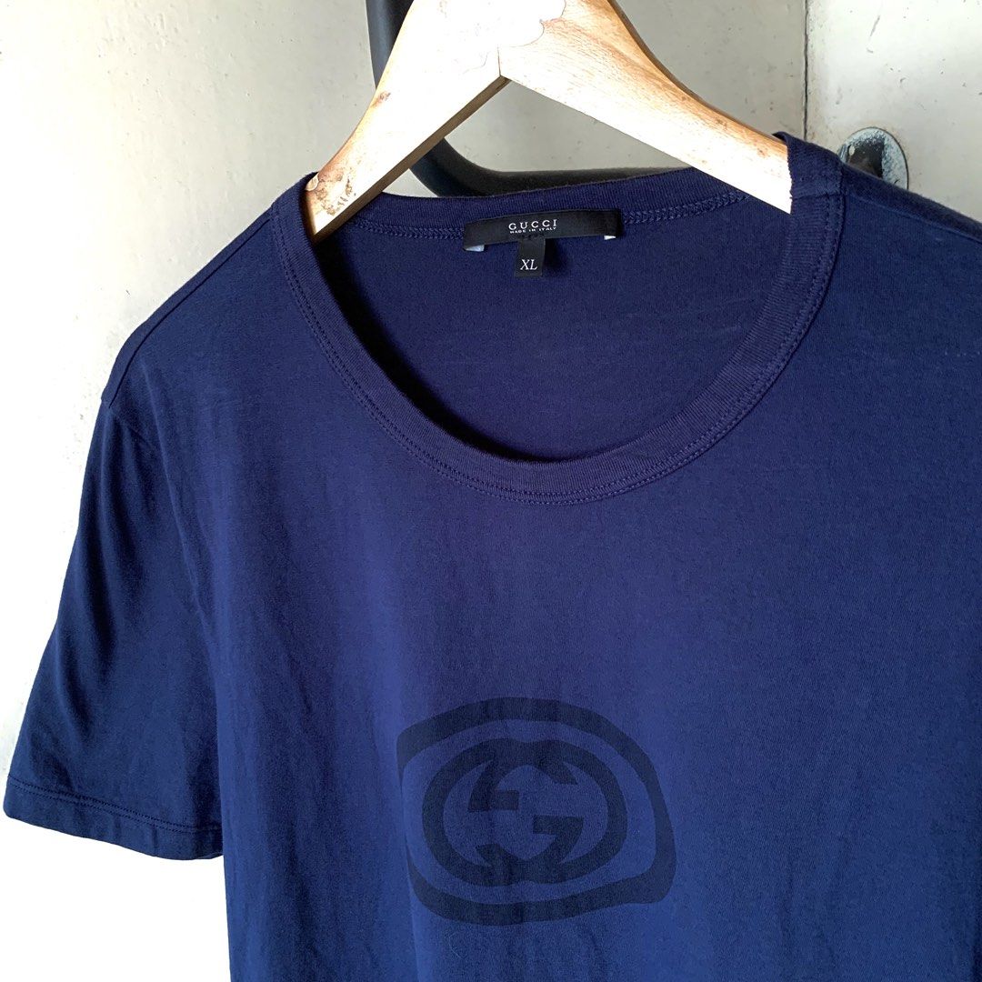 2000s Gucci Tee (Category: Luxury Apparel) located in Cebu City. Submitted by thegoodleftovers (Listing ID 1463217246, Image 3). Description: GUCCl Navy blue •Condition: 9.5/10 •Color rate: 9.5/10 •Issue: none •Size: L Lenth 28 Width 21 Php + sf 📩 more details Cebu City.